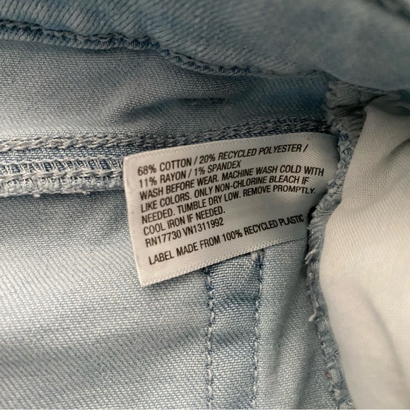 Cat & Jack Girls 8 Super Stretch Jean Shorts - Picture 4 of 5